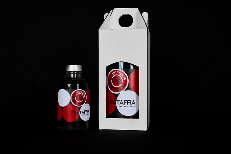 Regalare un Liquore Artigianale è un Gesto di Cura
